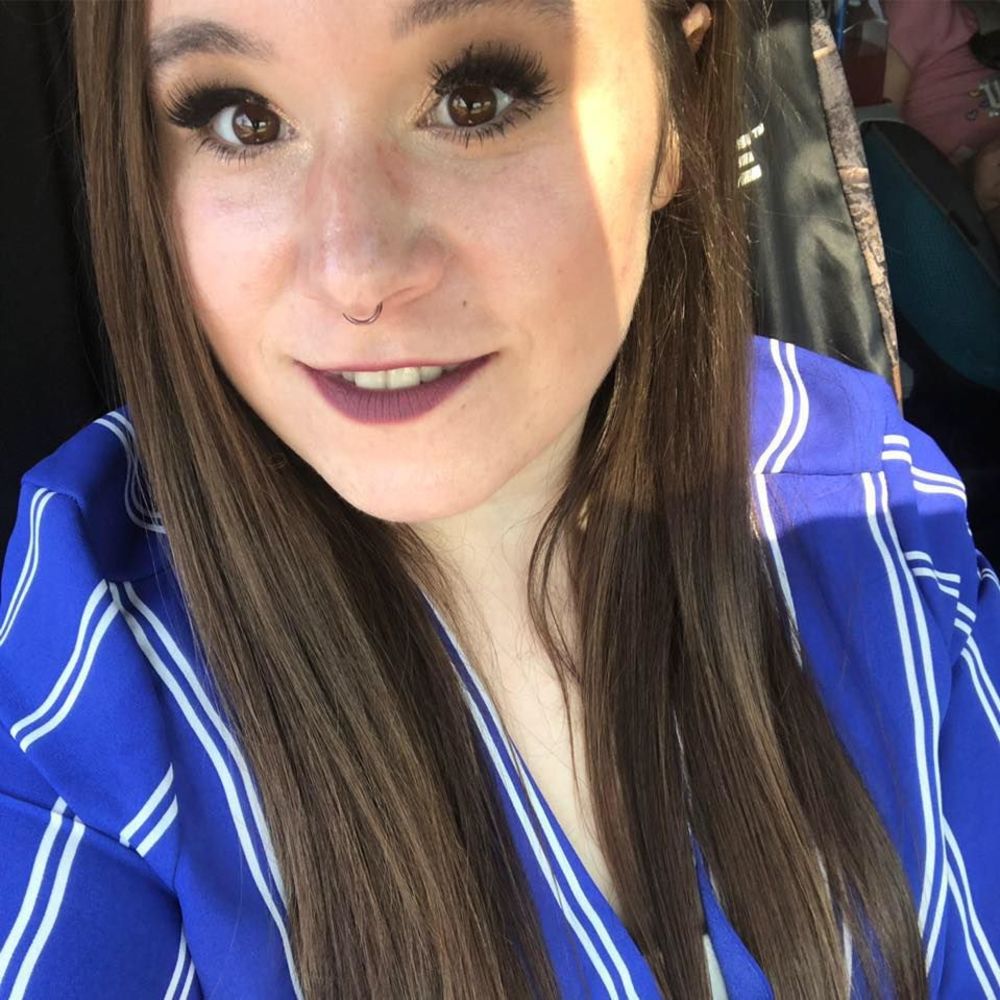 Meet your Posher, Cynthia